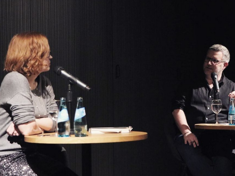 Maike Wetzel im Gespräch mit Björn Jager.