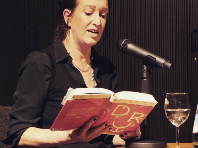 Christine Koschmieder liest.