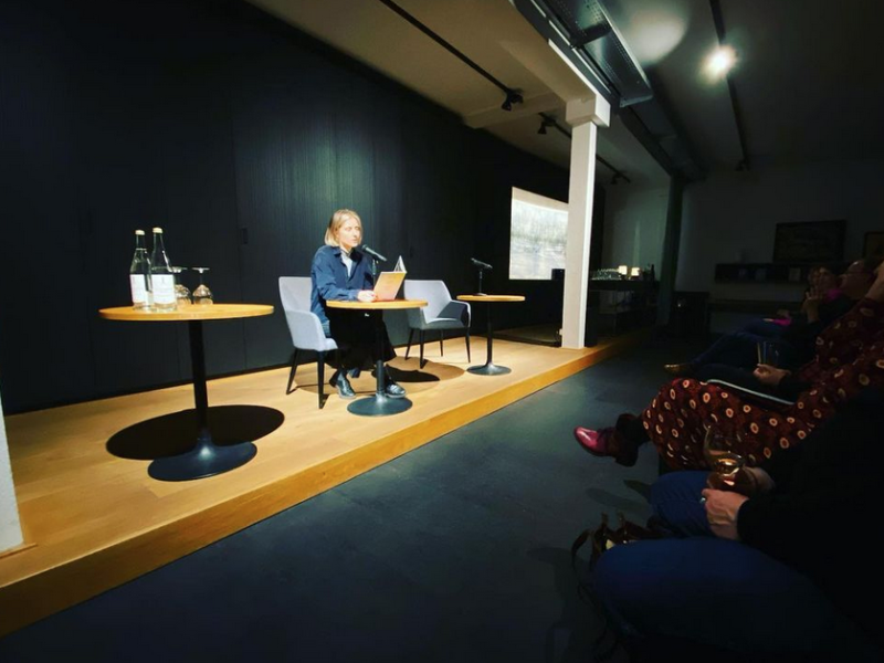 Sibylla Vričić Hausmann im Literaturforum.