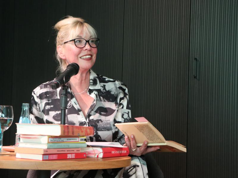 Silke Hartmann im Gespräch mit Rebekka Endler