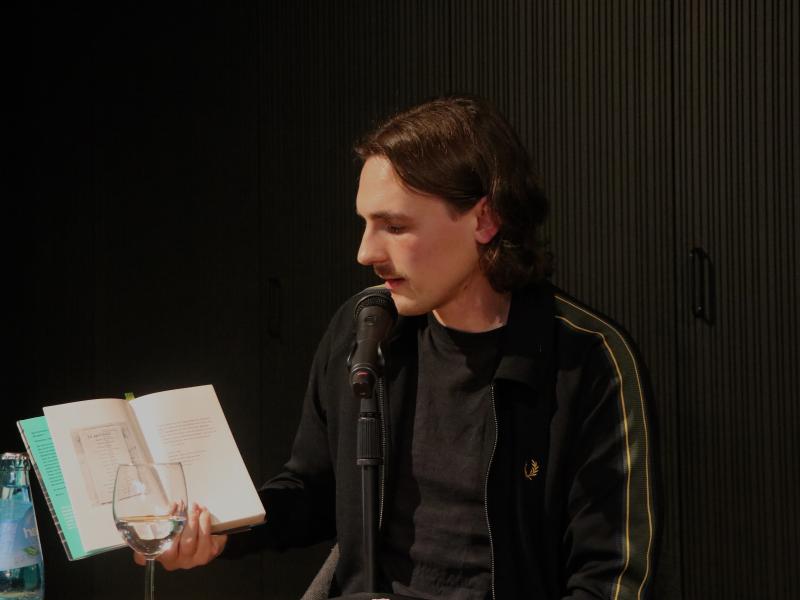 Kaleb Erdmann liest