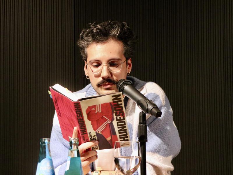 Ozan Zakariya Keskinkılıç liest im Literaturforum