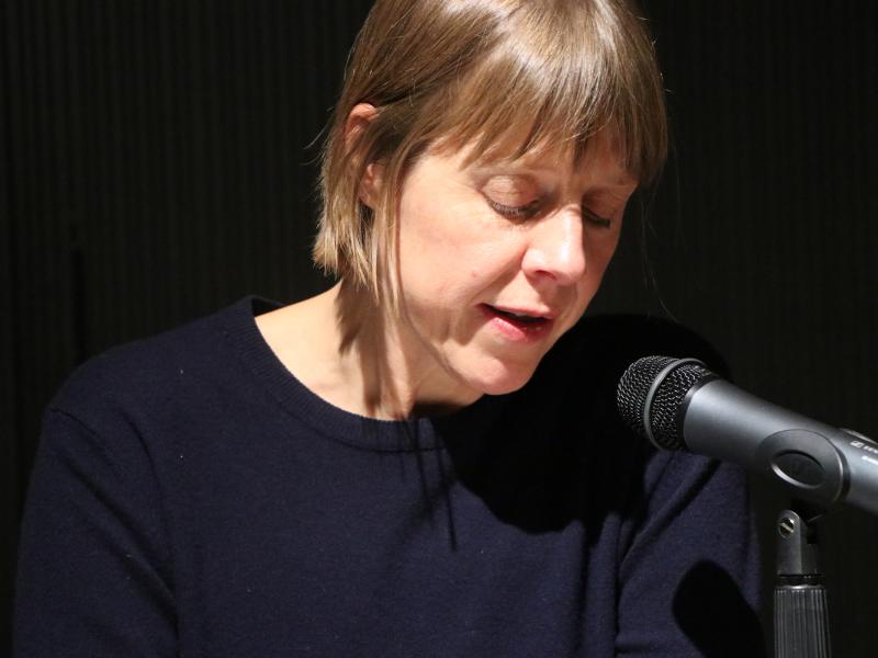 Anna Böger liest aus »Insel«
