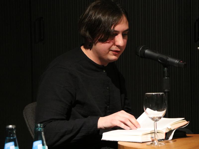 Elias Hirschl liest im Literaturforum