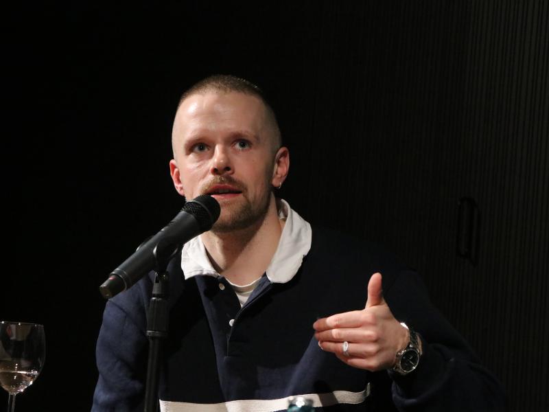 Oisín McKenna im Hessischen Literaturforum