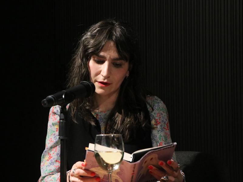 Yade Yasemin Önder liest aus »Anti Müller«
